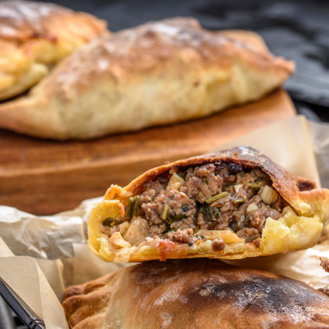 Empanada de Carne Desmechada