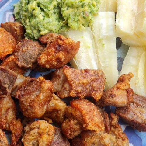 Chicharrón con Yuca